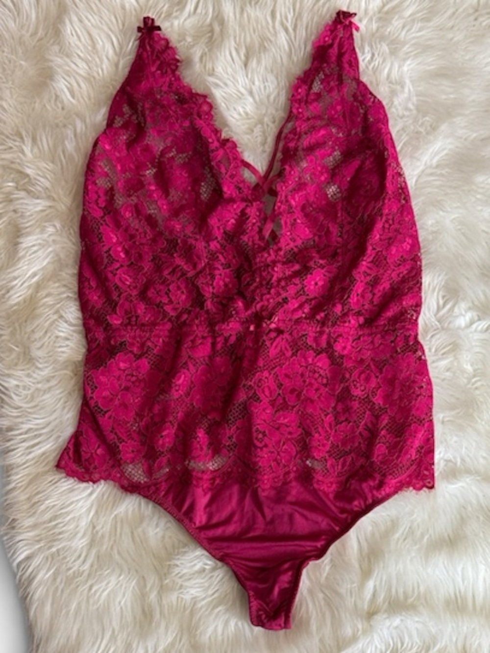 Cacique fuchsia pink lace bodysuit with thong back Size 14 / 16
